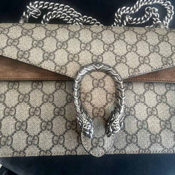 Mint Condition Gucci Dionysus handbag . See my other reviews of designer bags! - Picture 3 of 15